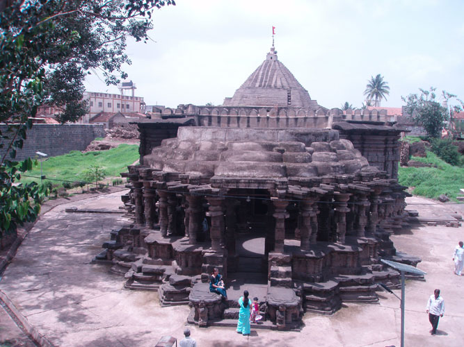 khidrapur-temple